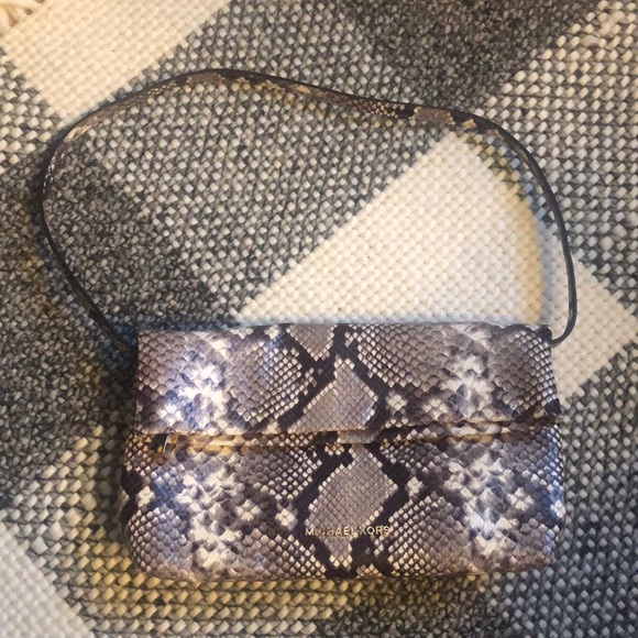 NWOT MICHAEL KORS Snakeskin Shoulder Purse - Picture 1 of 5